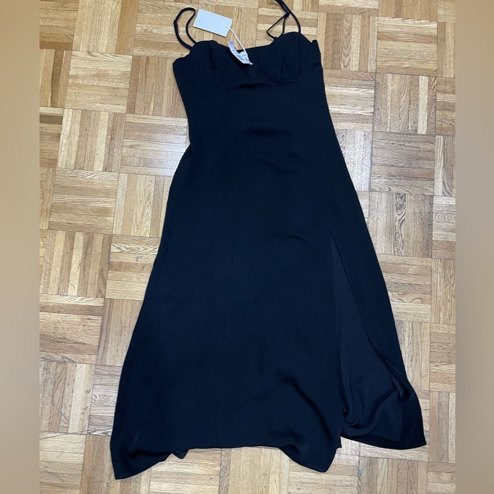 BNWT Aritzia dress size 4 (black) - Picture 3 of 5